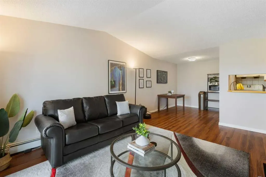 33 Arbour Grove Close NW #413