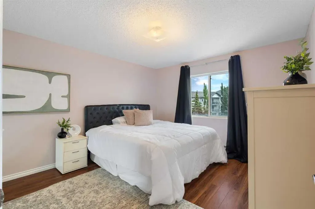33 Arbour Grove Close NW #413