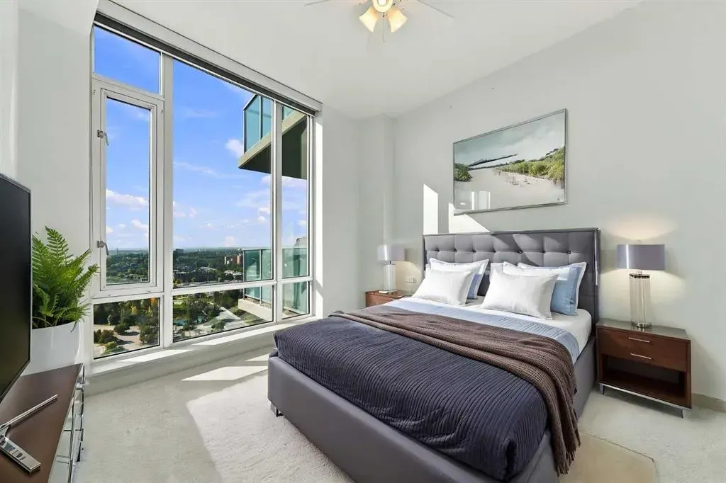 210 15 Avenue SE #2106