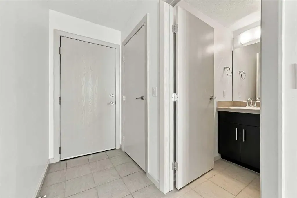 210 15 Avenue SE #2106
