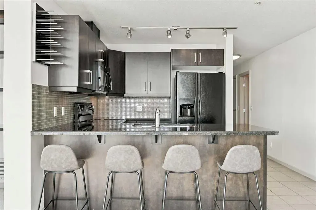 210 15 Avenue SE #2106