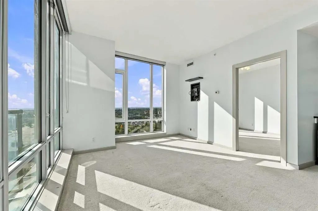 210 15 Avenue SE #2106