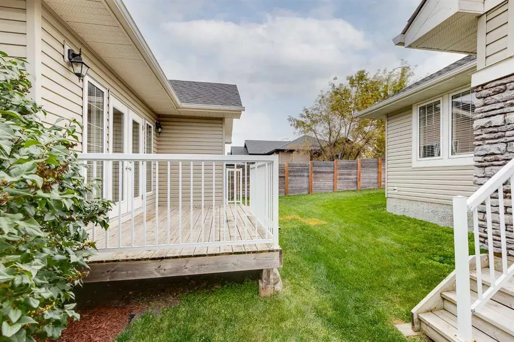 115 Strathmore Lakes Common