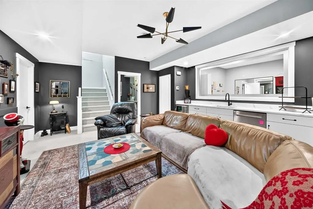 435 Grayling Lane