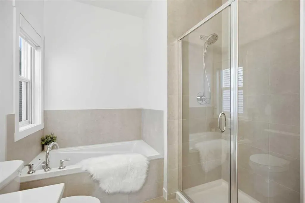 13 Bayview Mews SW