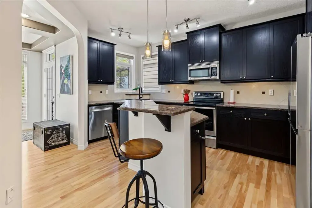 45 Royal Oak Manor NW