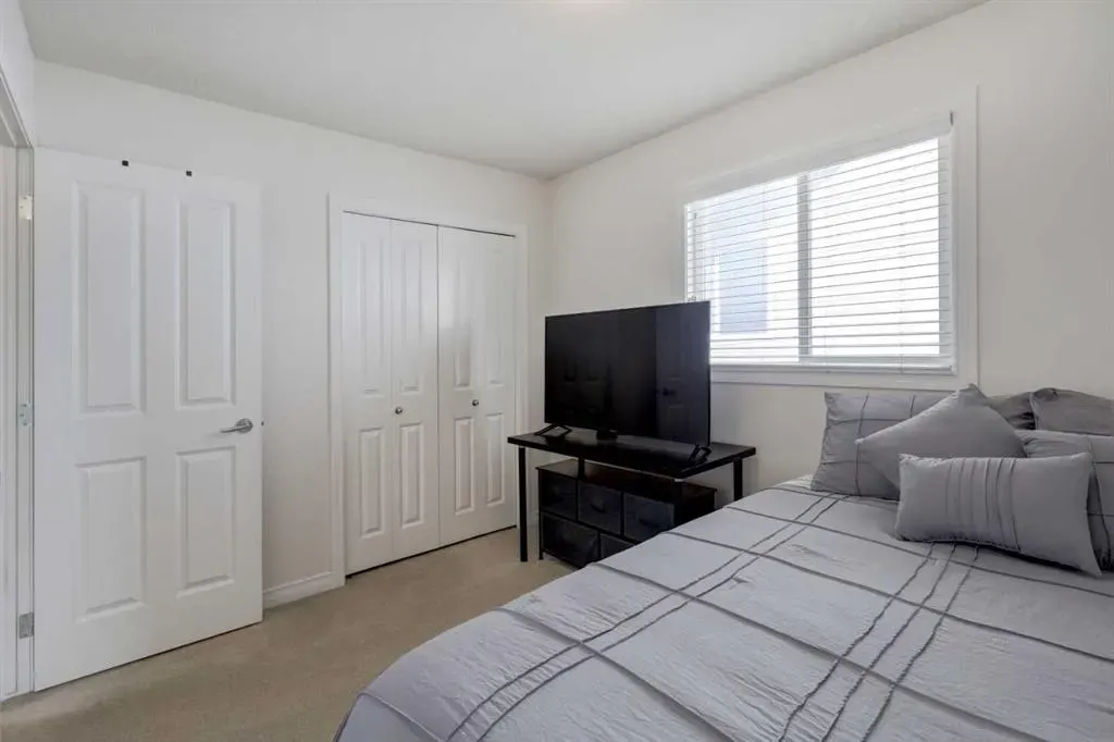 45 Royal Oak Manor NW