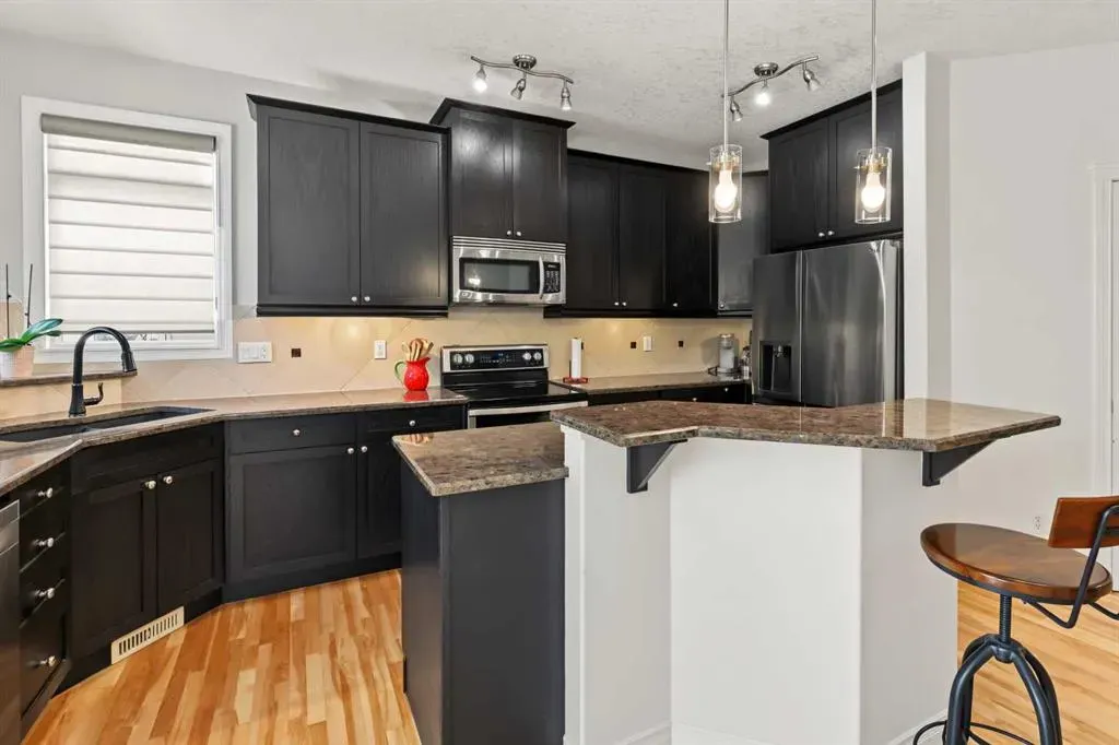 45 Royal Oak Manor NW