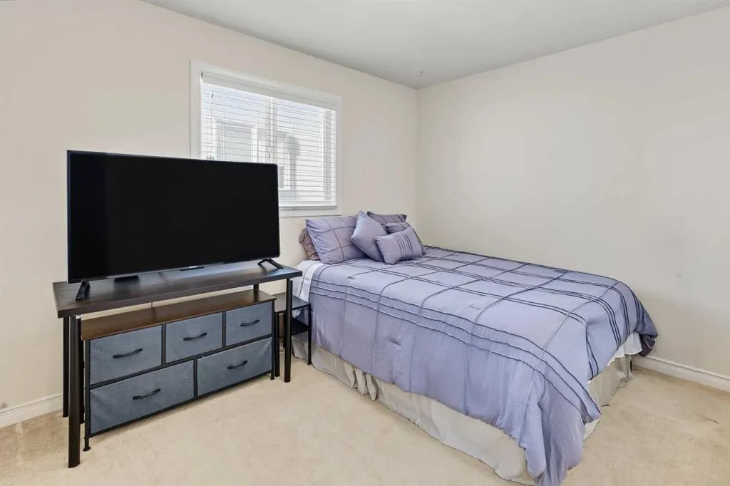 45 Royal Oak Manor NW