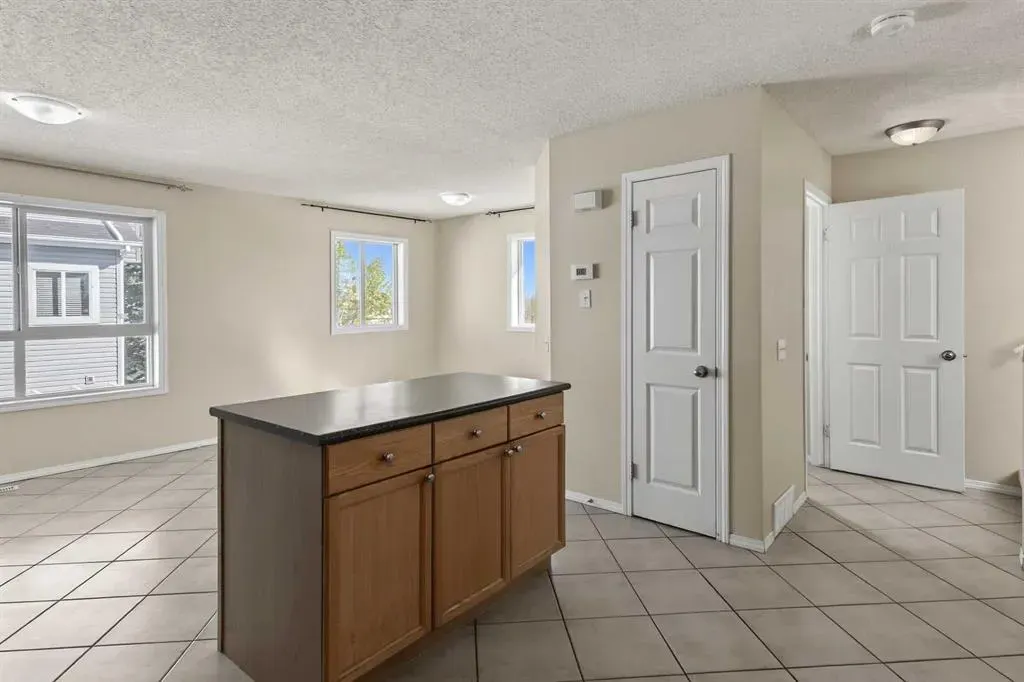 10 Tuscany Court NW