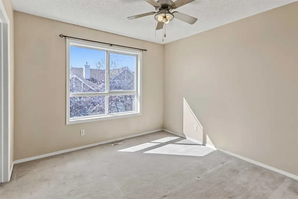 10 Tuscany Court NW