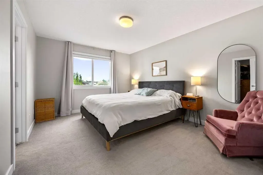 112 Reunion Loop NW