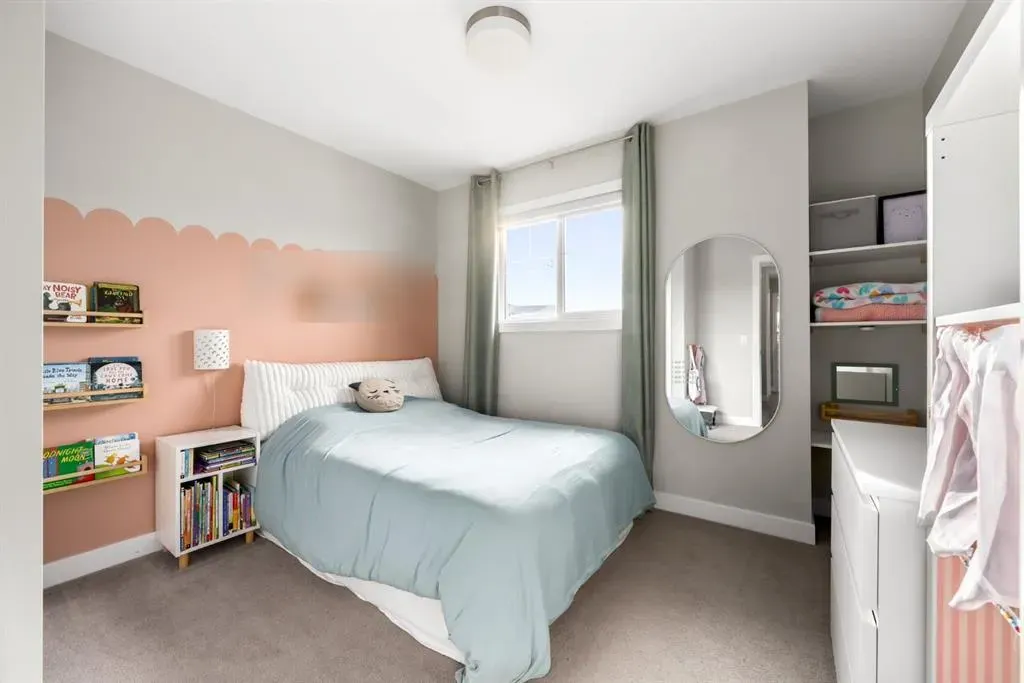 112 Reunion Loop NW