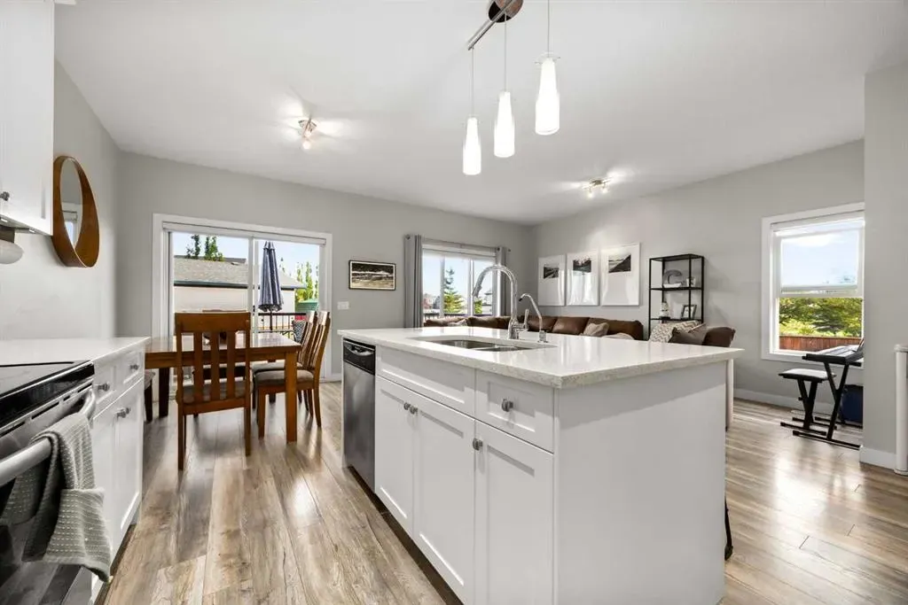 112 Reunion Loop NW