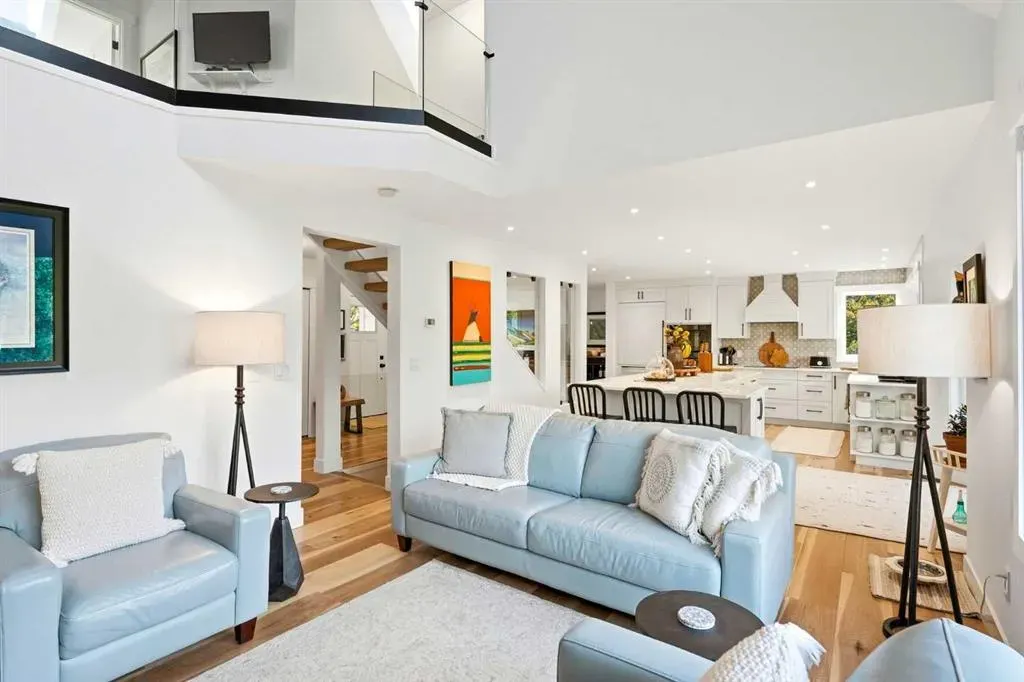 14 Riverside Place