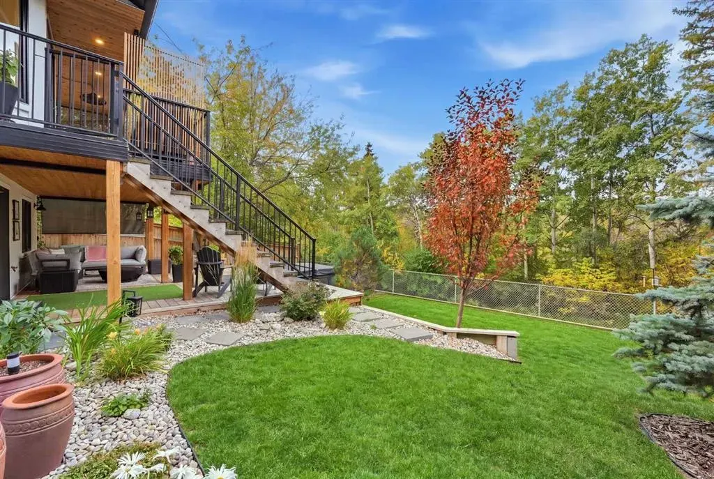 14 Riverside Place