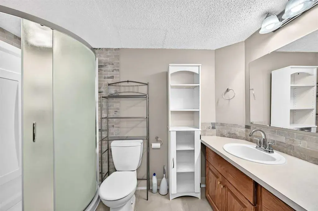 200 Downey Place