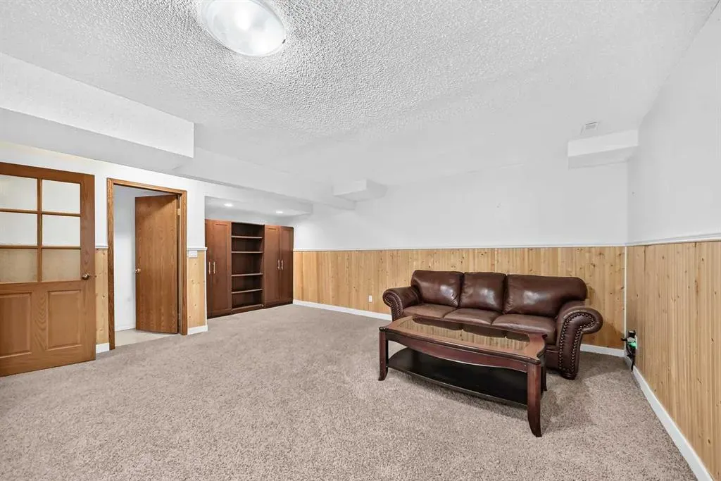 200 Downey Place