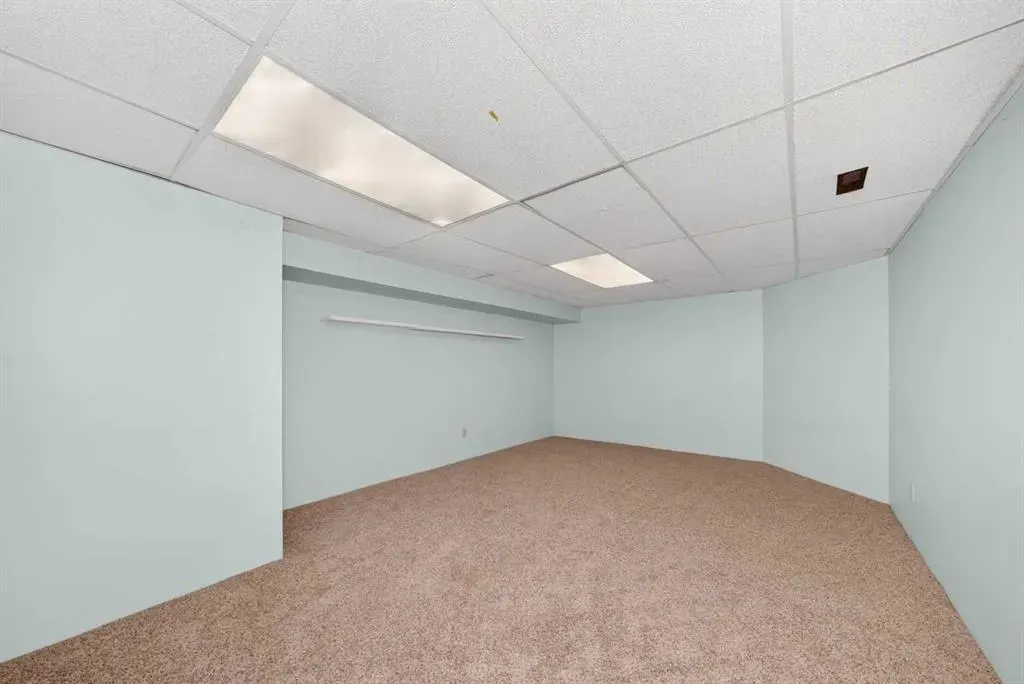 200 Downey Place