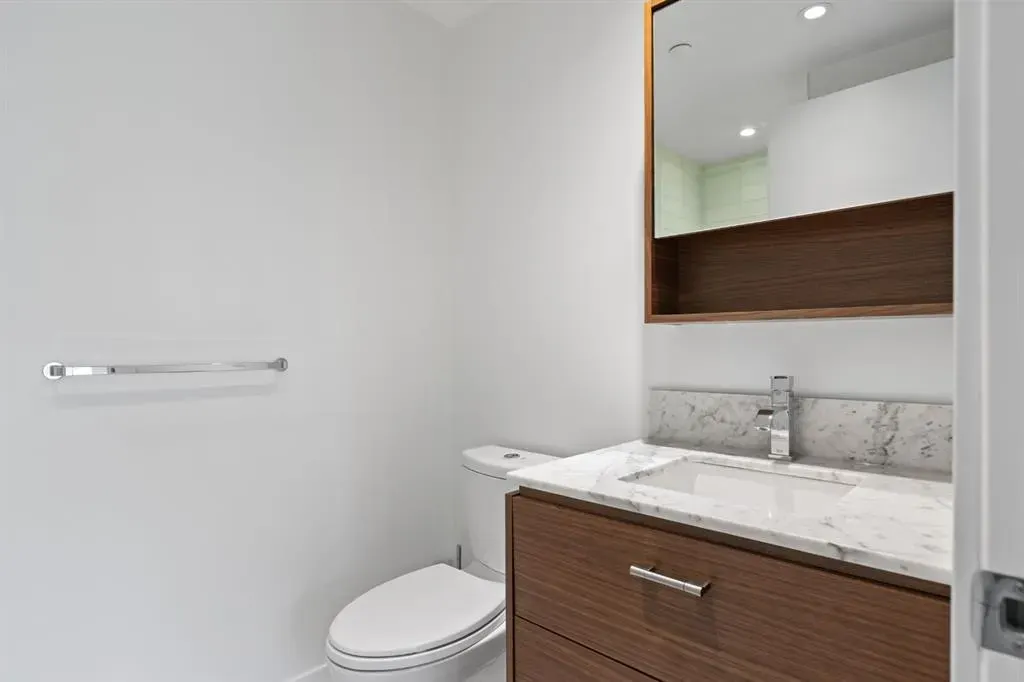 1025 5 Avenue SW #109