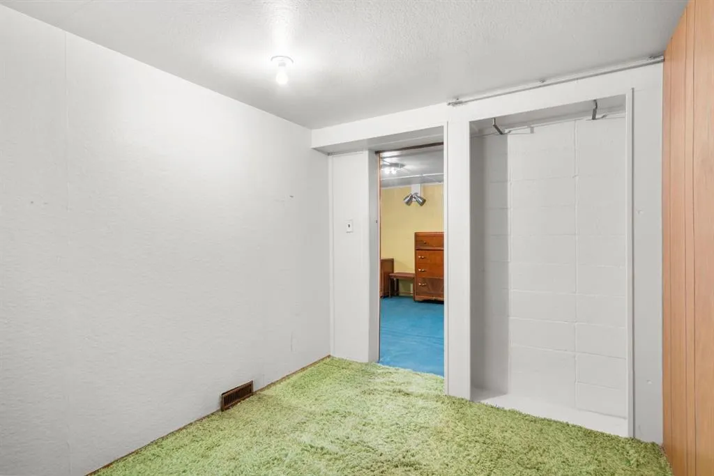 332 Third Street W