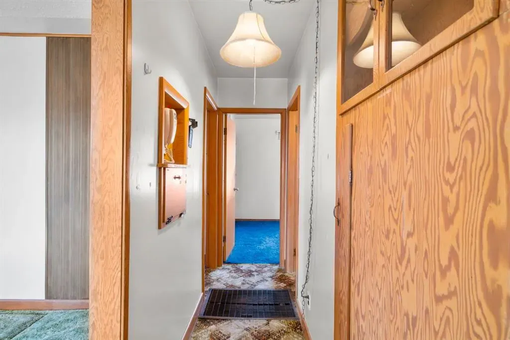 332 Third Street W