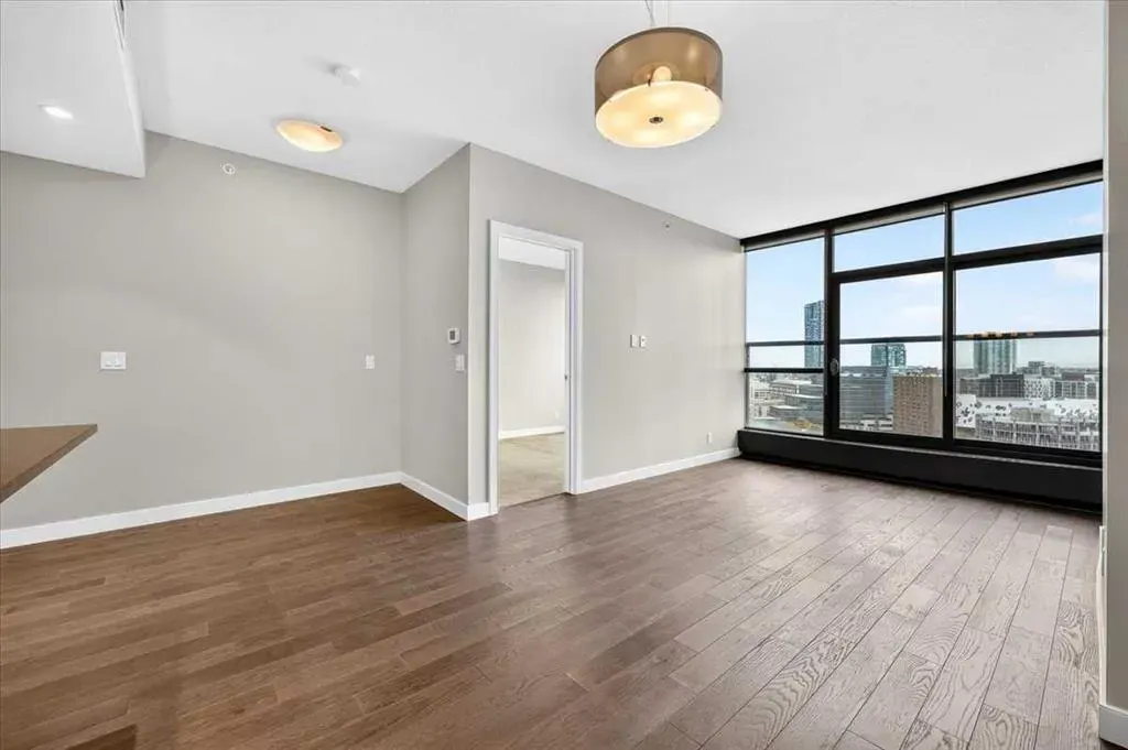225 11 Avenue SE #1802