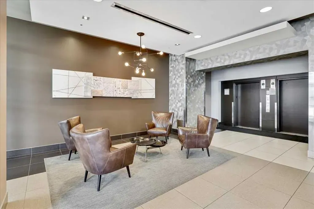 225 11 Avenue SE #1802