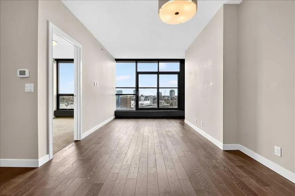 225 11 Avenue SE #1802