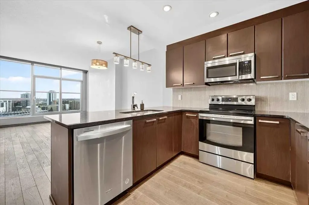 225 11 Avenue SE #1802