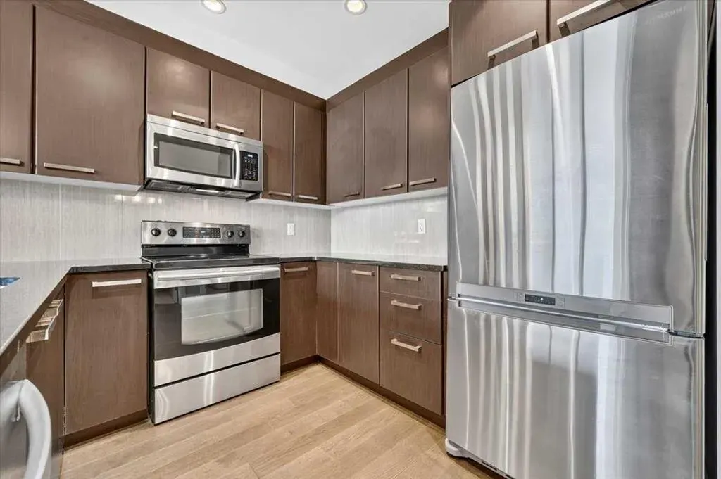 225 11 Avenue SE #1802