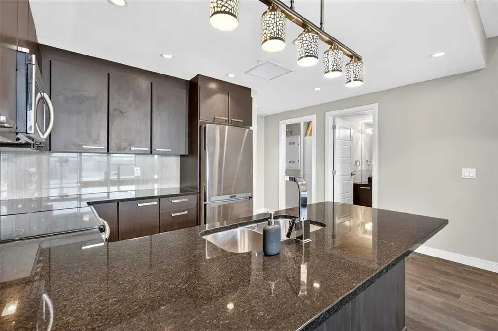 225 11 Avenue SE #1802