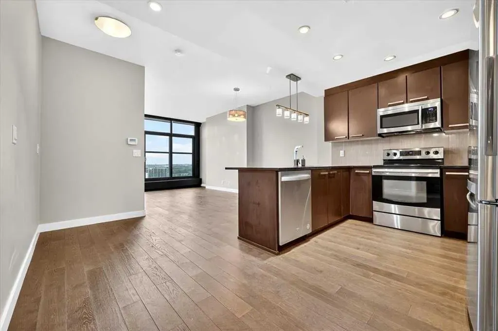 225 11 Avenue SE #1802