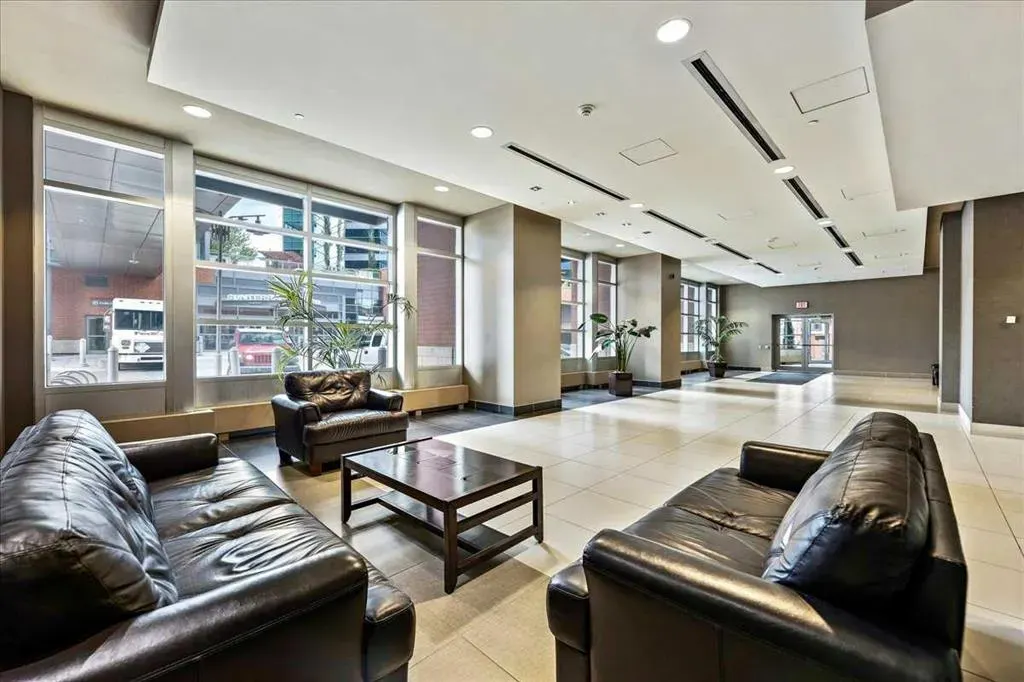 225 11 Avenue SE #1802