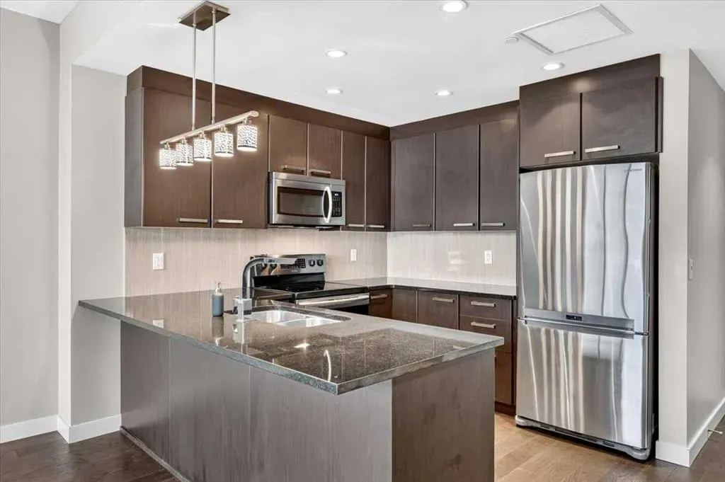 225 11 Avenue SE #1802