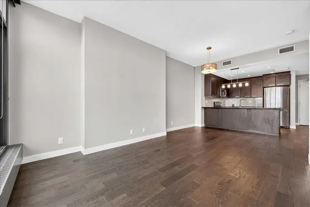 225 11 Avenue SE #1802