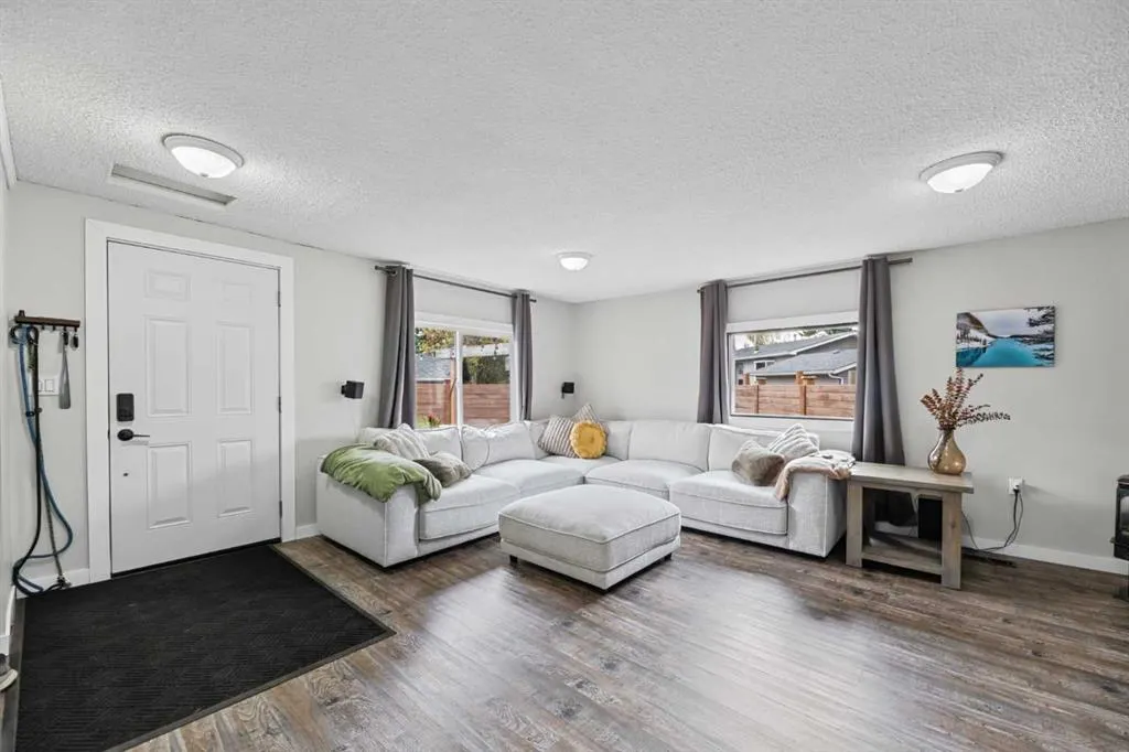 169 Spring Haven Mews SE