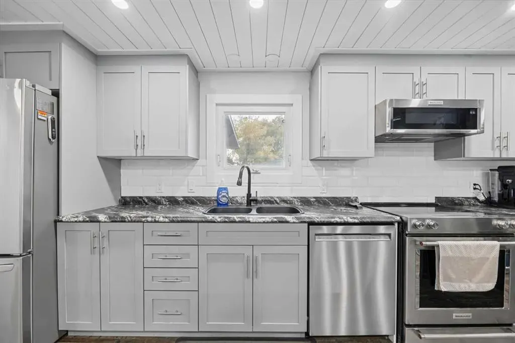 169 Spring Haven Mews SE
