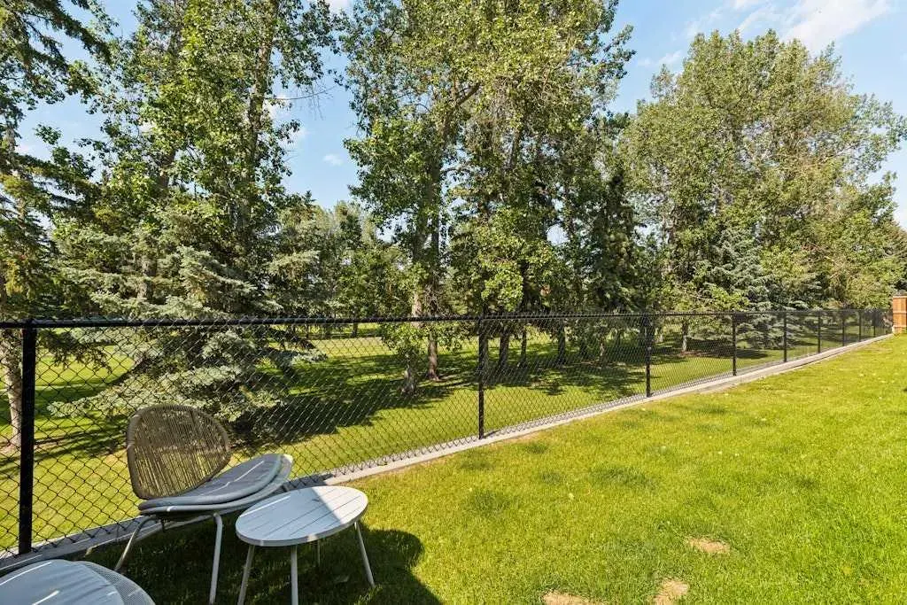 11010 Bonaventure Drive SE #706