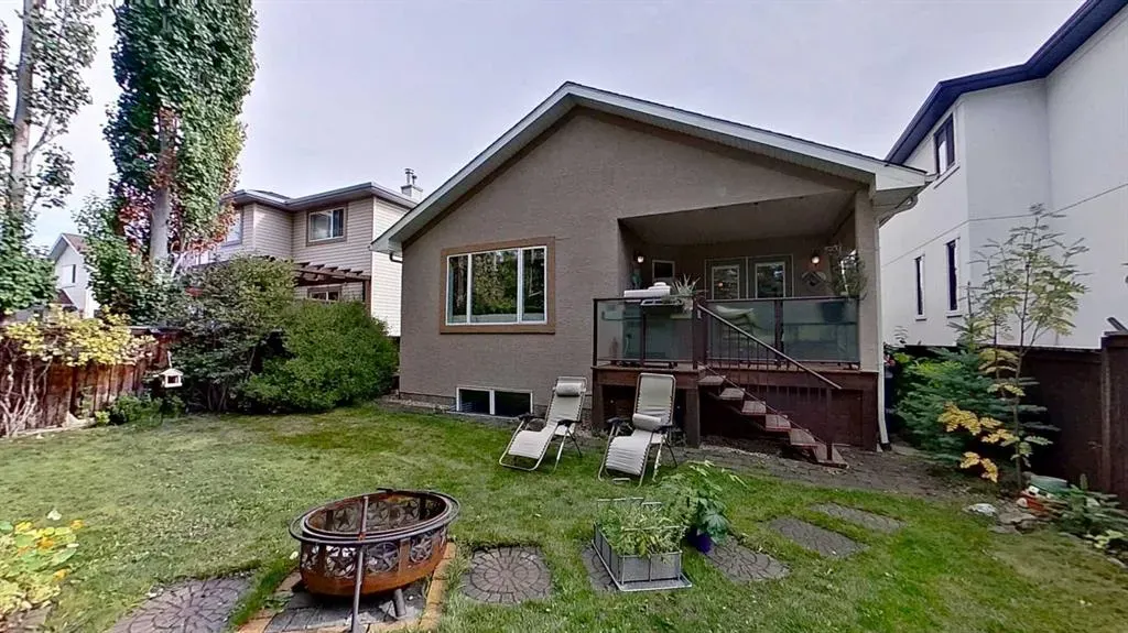 18 Tuscany Meadows Heights NW