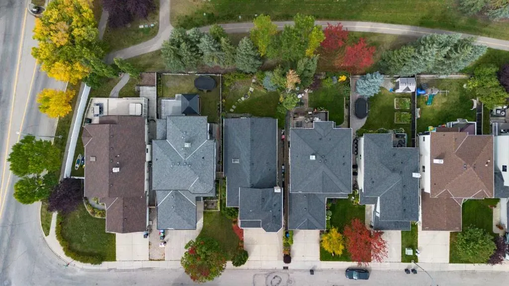 18 Tuscany Meadows Heights NW