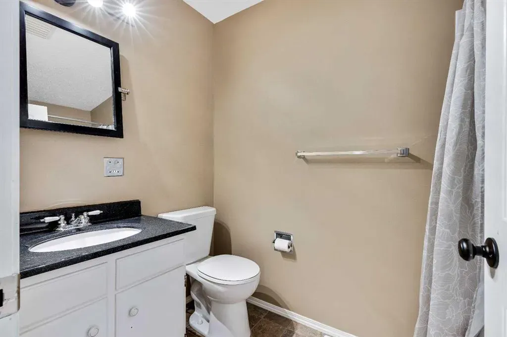 107 Elm Place #105