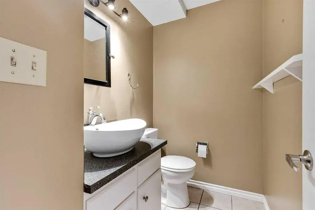 107 Elm Place #105