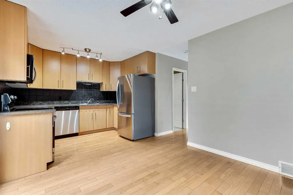 107 Elm Place #105