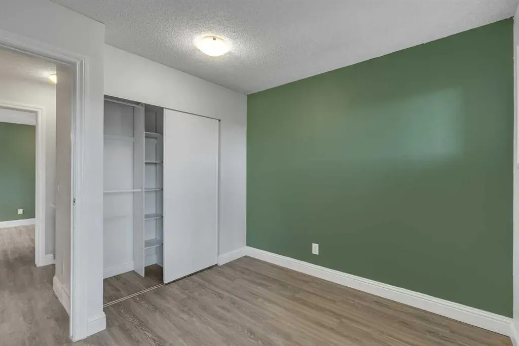 1205 Signal Hill Green SW