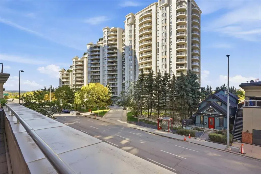 1111 6 Avenue SW #212