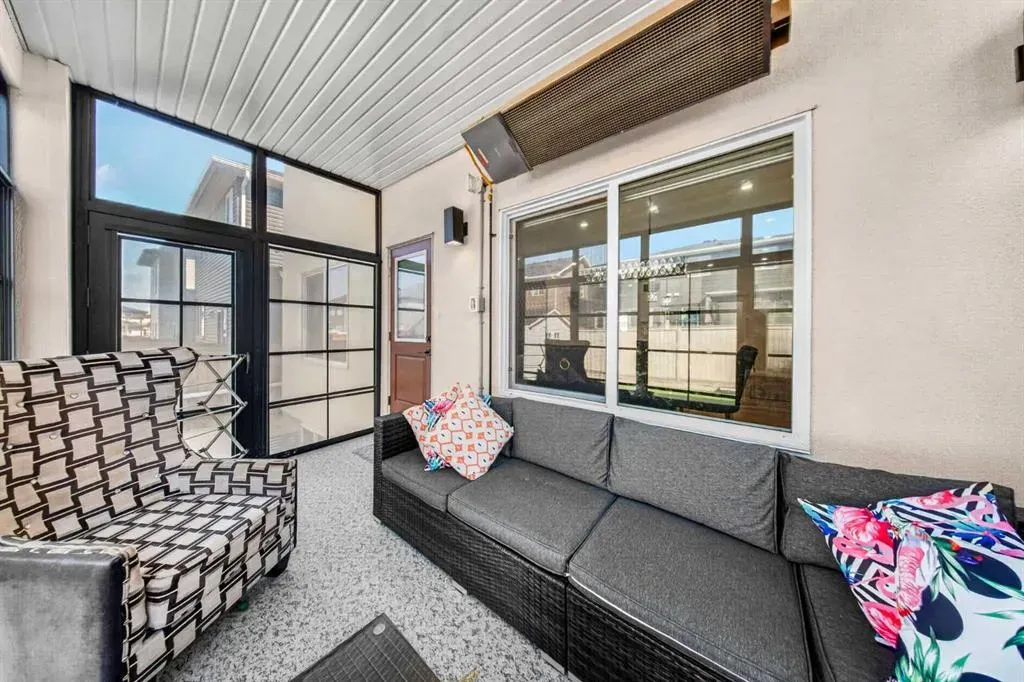 149 Baysprings Gardens