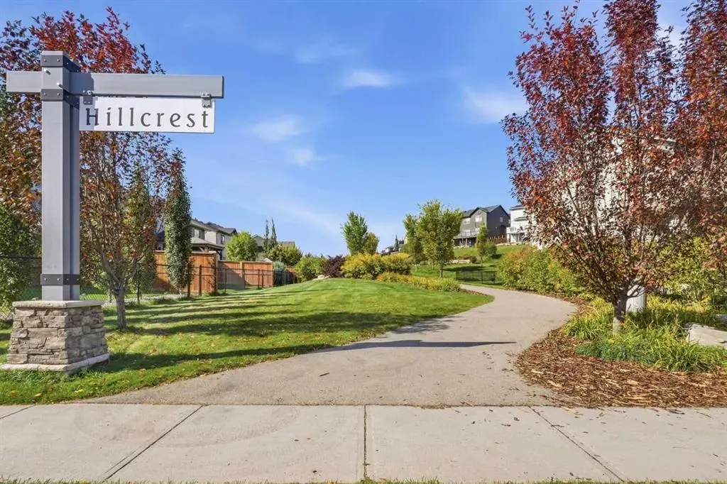 108 Hillcrest Avenue SW