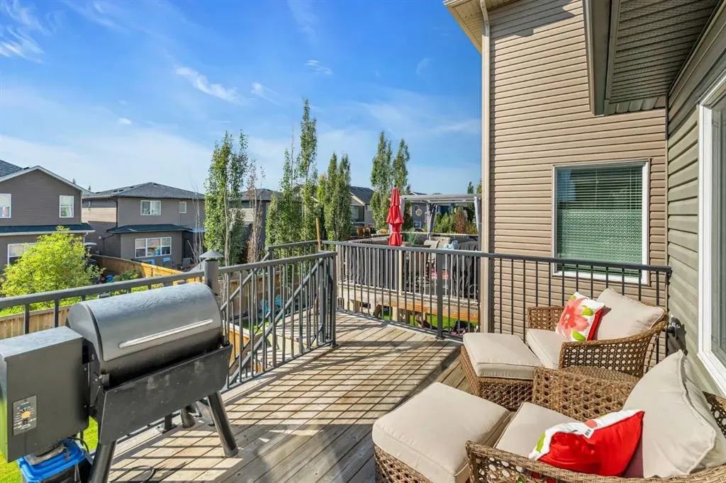 21 Mount Rae Heights