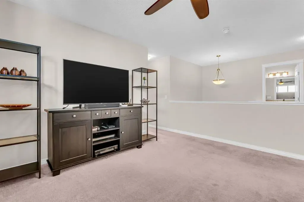 21 Mount Rae Heights